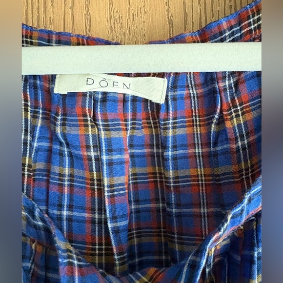 Doen Plaid Sleeveless traveler Top - Picture 3 of 4